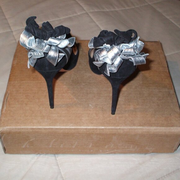 Aquazzura Florence Black Stilettos with silver trim and bows - Size 37 (6.5) - Picture 4 of 4